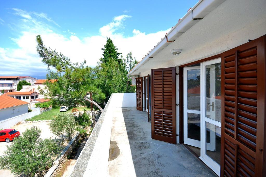 Apartments Renato Novalja Exterior photo